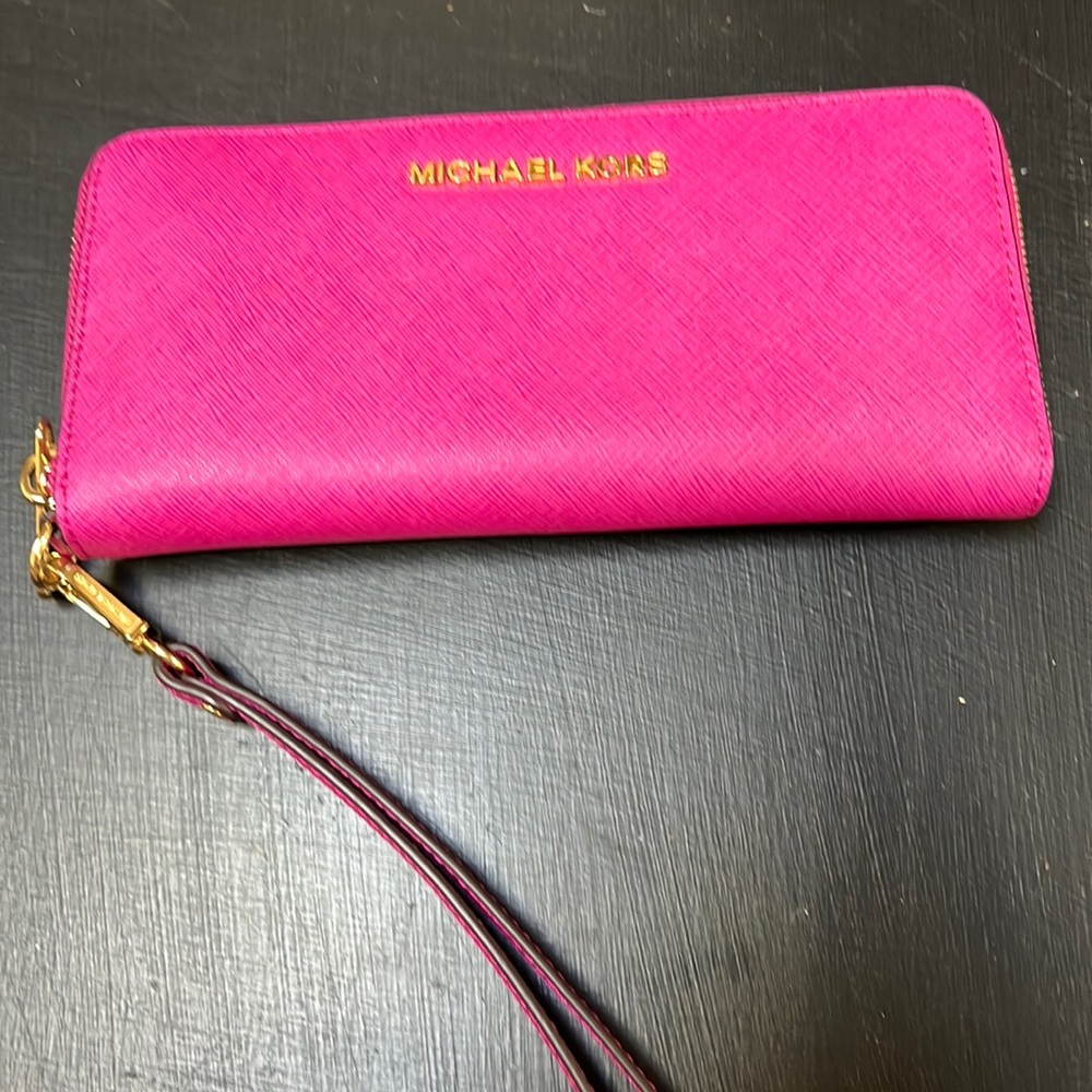 Hot Pink Michael Kors Wristlet Wallet